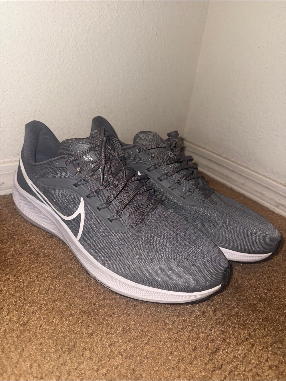 Nike Men's Air Zoom Charcoal Grey Running Shoes with White Swoosh Men’s Size 12
